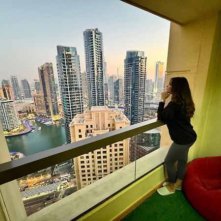 Berloga Capsule Jbr Hostel Dubai Exterior photo